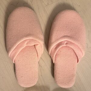 Cozy Pink cashmere Slippers new